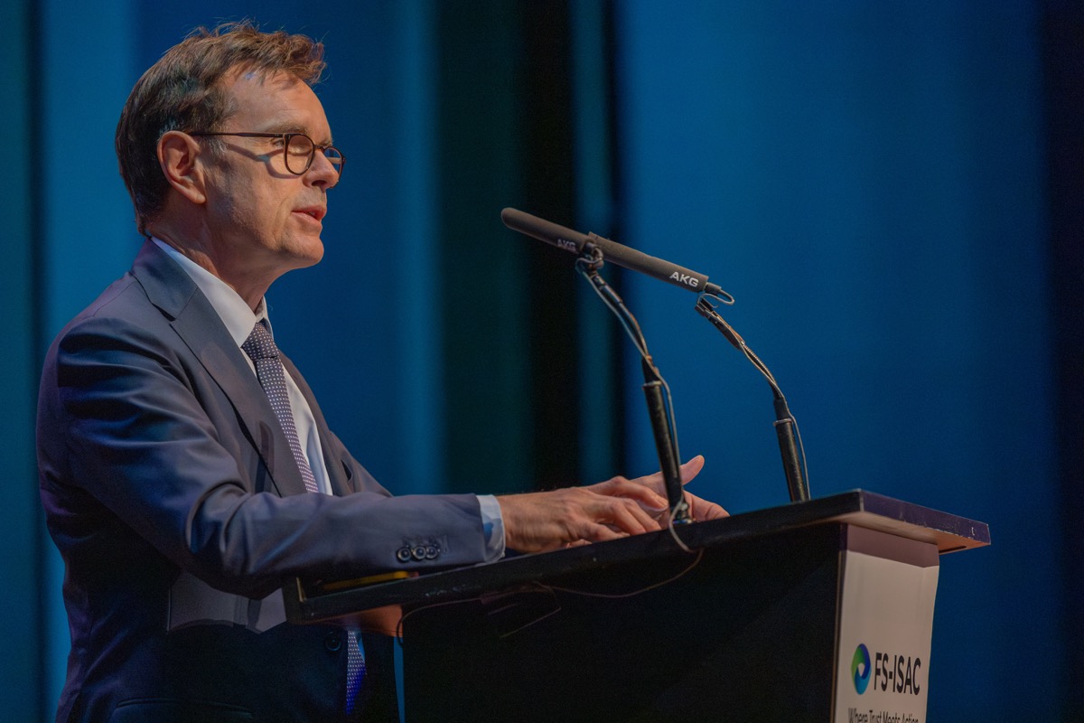 Congresfotograaf Rotterdam — spreker achter katheder op congreslocatie