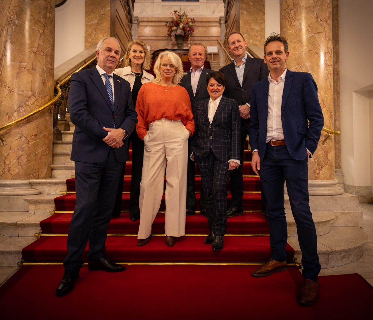 Groepsfoto in de Van Nelle Fabriek — eventfotograaf