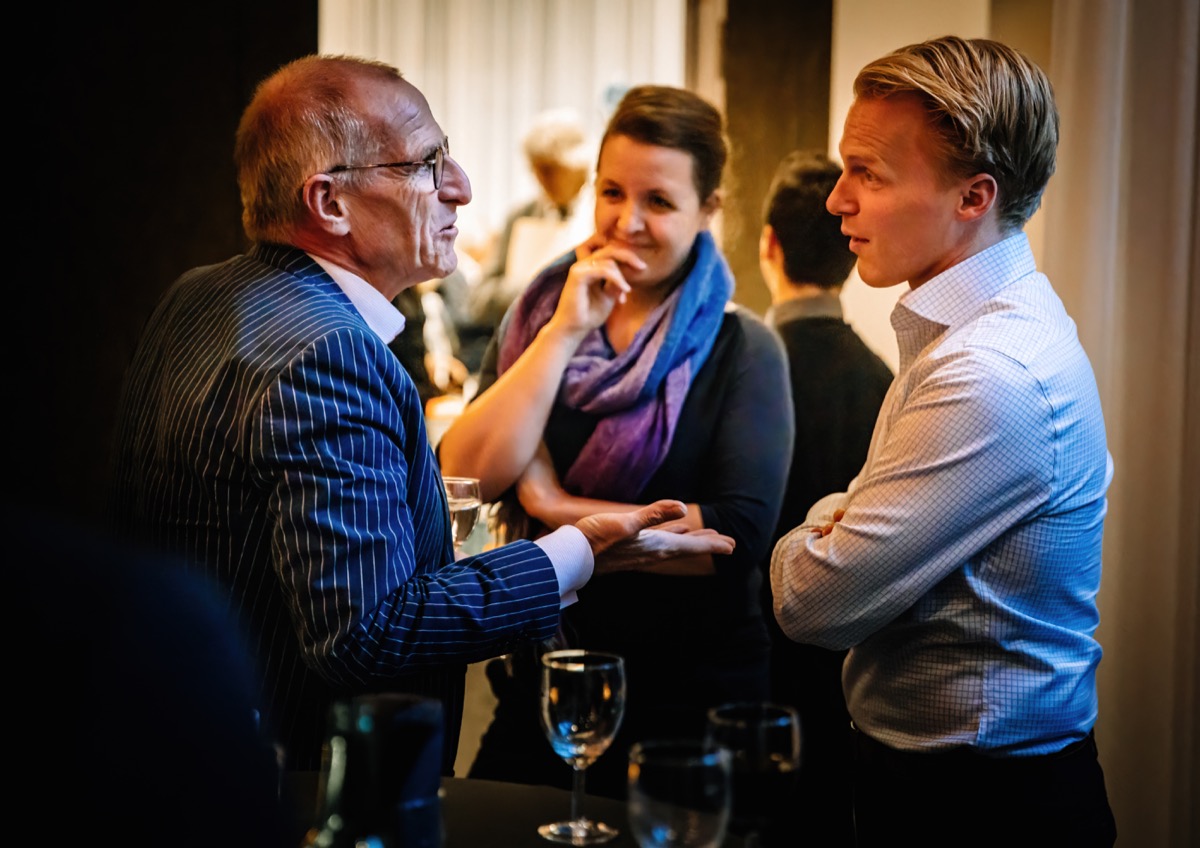Gesprek tijdens event in Theater Carré
